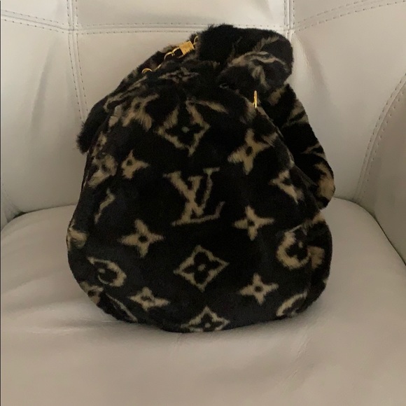 Fashion Replica shearling bag - Picture 2 of 12